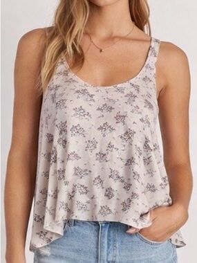 Material Girl Women’s Floral Tank Top - Size Large